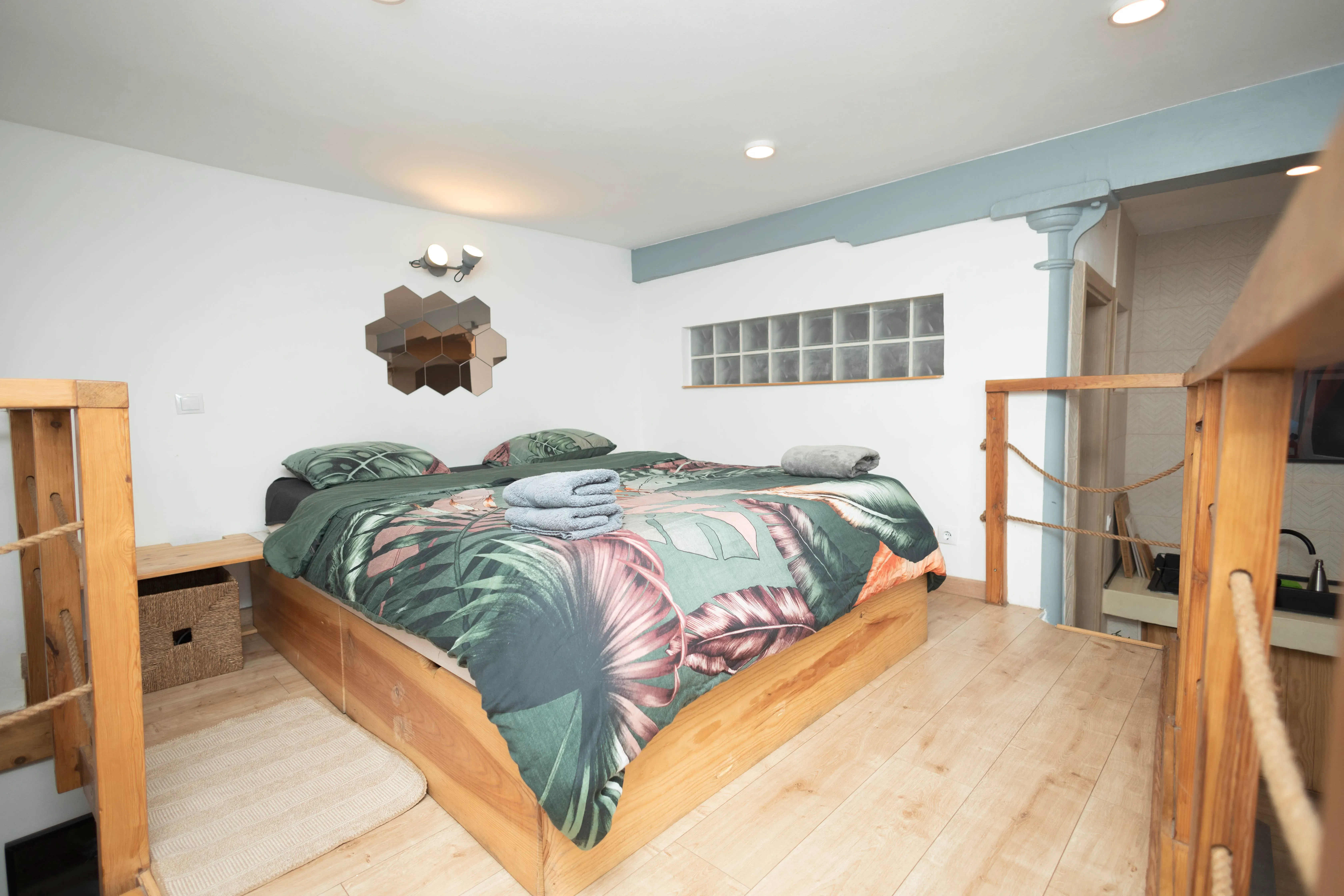 LOFT